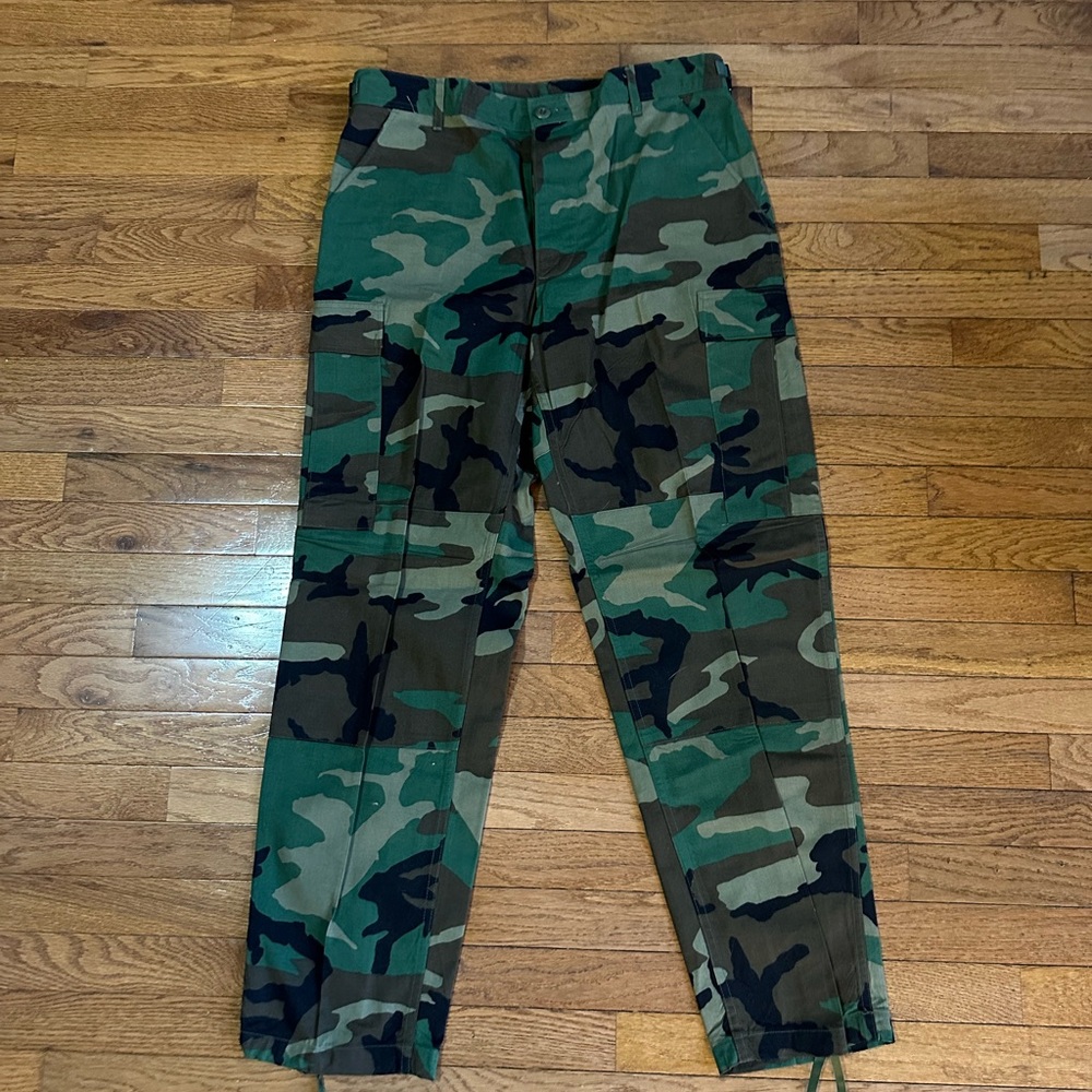 US ARMY cargo woodland camo trousers size medium regular